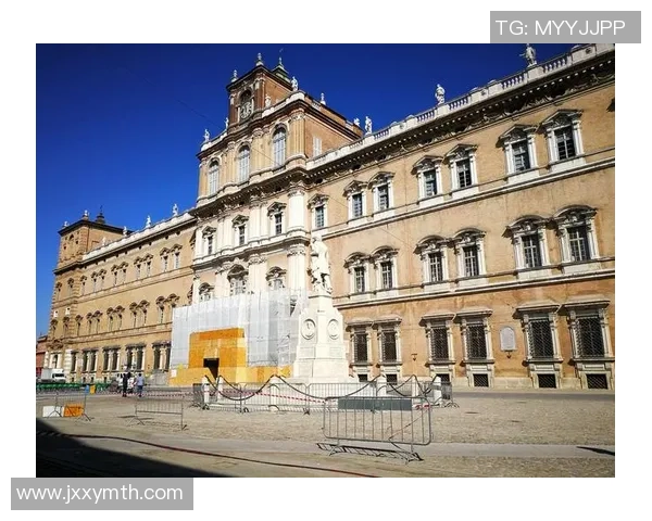 探索足球明星卡包的魅力与价值，开启你的收藏之旅