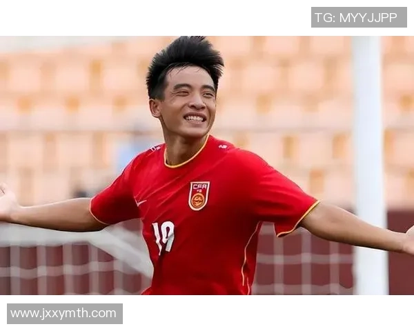 昔日中国足球明星因失误引发争议回顾他们的职业生涯与教训